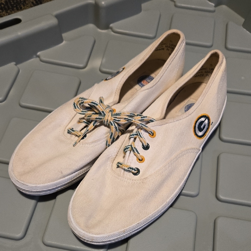 Vintage Green Bay Packers Womens Shoes Size 7.5 Rare Officially Licensed NFL